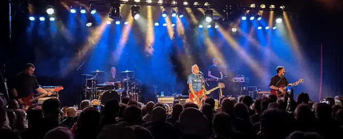 Peter Hook & The Light im Technikum München am 31. März 2026