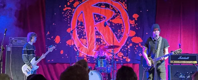 Smoking Fingers spielen am Rebellion Festival 2026